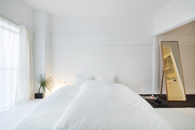 A room in Roam Tokyo – pure and simple.